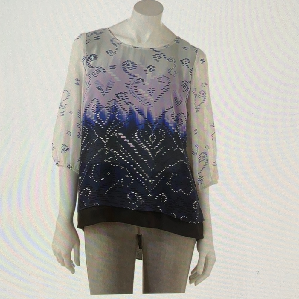 AB Studio Geometric Chiffon Drop Tail Hem Top
